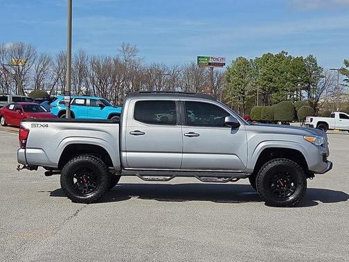 2019 Toyota Tacoma SR