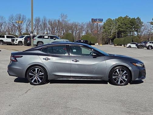 2022 Nissan Maxima SV Xtronic CVT