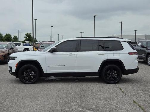 2022 Jeep Grand Cherokee L Altitude
