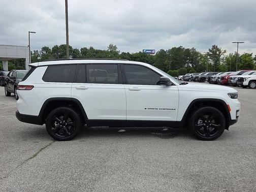 2022 Jeep Grand Cherokee L Altitude