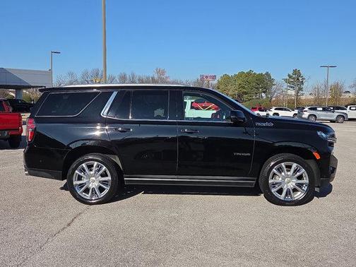 2023 Chevrolet Tahoe 4WD High Country
