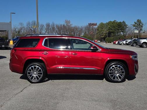 2022 GMC Acadia Denali