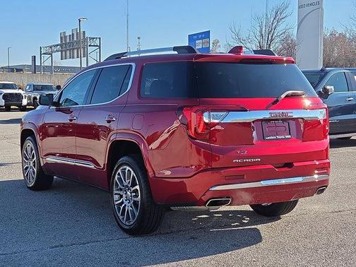 2022 GMC Acadia Denali