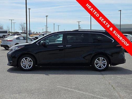 MIDNIGHT BLACK 2023 Toyota Sienna XSE 7 Passenger