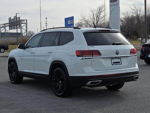 2022 Volkswagen Atlas 2.0T SE w/Technology