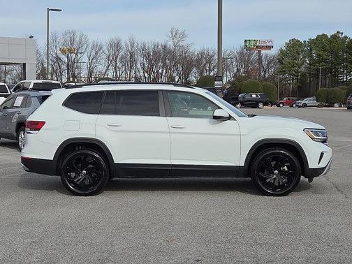 2022 Volkswagen Atlas 2.0T SE w/Technology