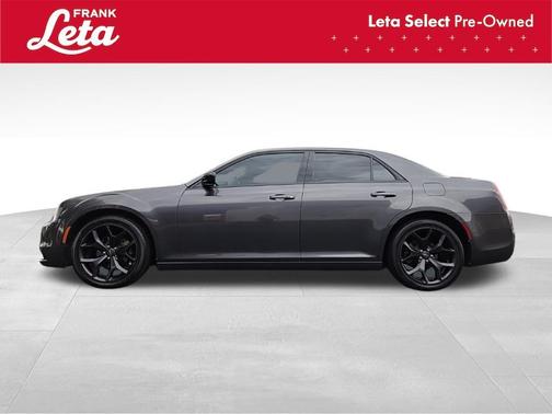2021 Chrysler 300 Touring