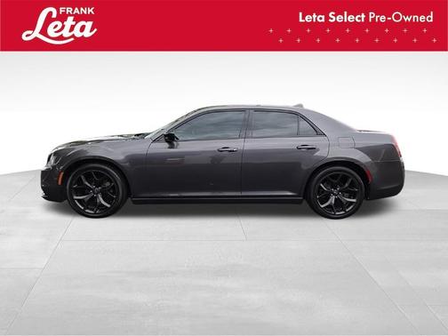 2021 Chrysler 300 Touring