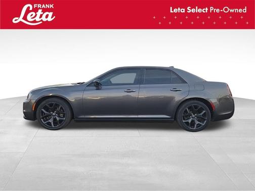 2021 Chrysler 300 Touring