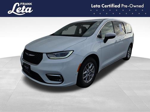 2023 Chrysler Pacifica Touring-L