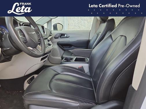 2023 Chrysler Pacifica Touring-L