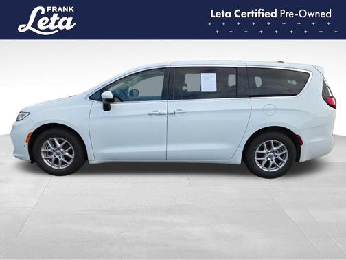 2023 Chrysler Pacifica Touring-L