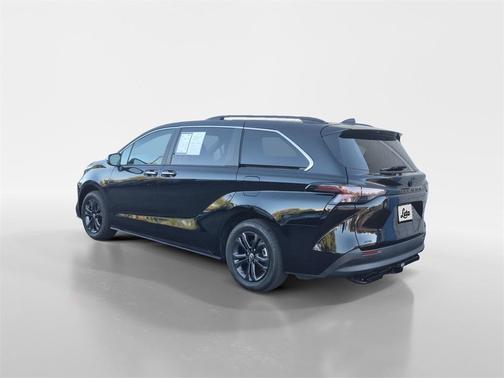 2024 Toyota Sienna Woodland Edition