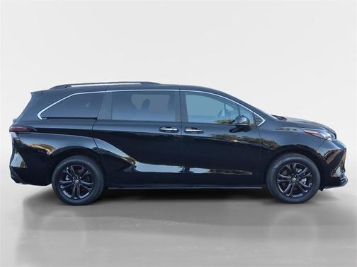 2024 Toyota Sienna Woodland Edition