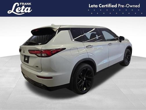 White 2023 Mitsubishi Outlander