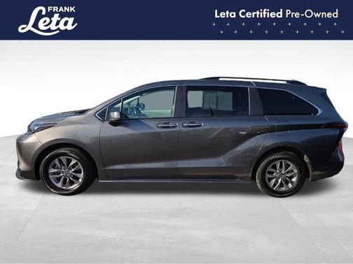 2024 Toyota Sienna 
