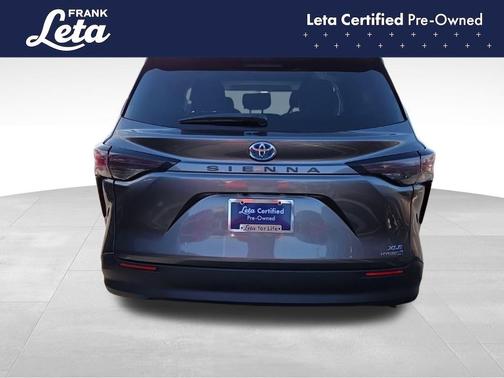 2024 Toyota Sienna 