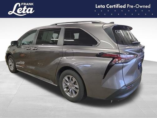 2024 Toyota Sienna 