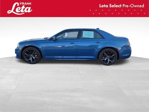 2022 Chrysler 300 Touring L