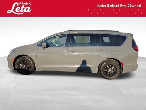 2022 Chrysler Pacifica Touring-L