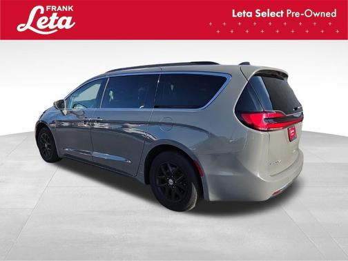 2022 Chrysler Pacifica Touring-L