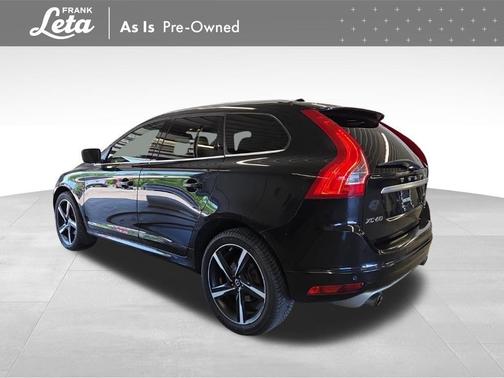 Black Sapphire Metallic 2015 Volvo XC60 T6 R-Design Platinum