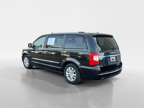 2016 Chrysler Town & Country Limited Platinum