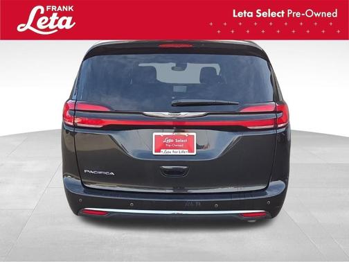 2022 Chrysler Pacifica Touring-L
