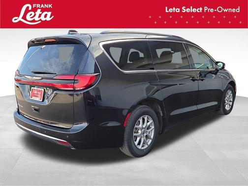 2022 Chrysler Pacifica Touring-L