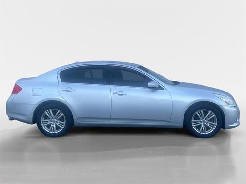 2010 INFINITI G37x Base