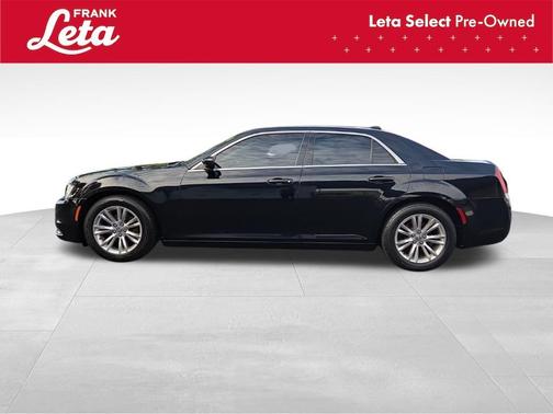 2017 Chrysler 300 Limited