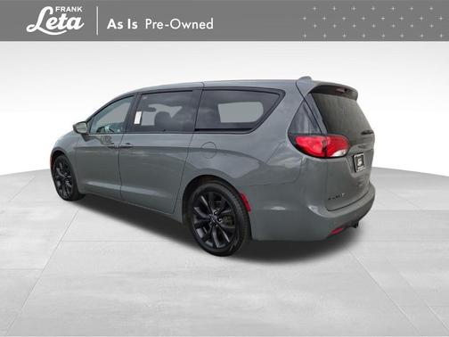 2020 Chrysler Pacifica Touring