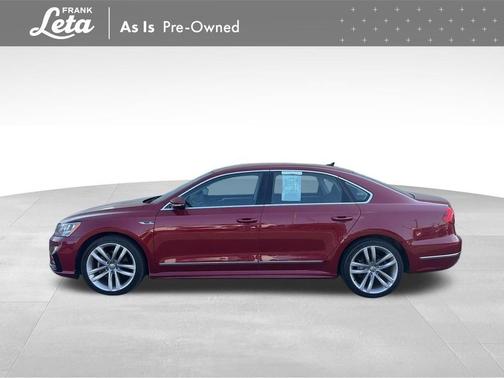 Fortana Red Metallic 2017 Volkswagen Passat 1.8T R-Line