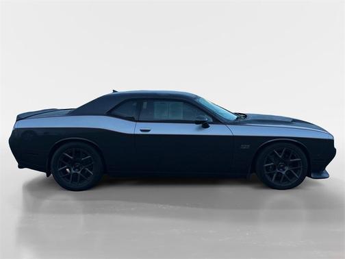 2016 Dodge Challenger R/T Scat Pack