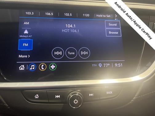 Photo 4 of 34 of 2020 Buick Encore GX Preferred