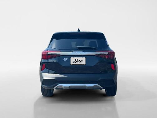 Black 2022 Kia Seltos LX