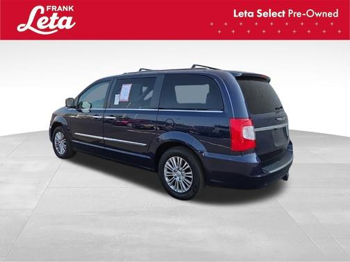 2016 Chrysler Town & Country Touring-L
