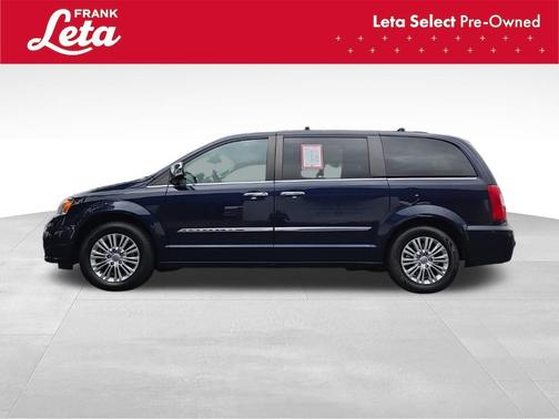 2016 Chrysler Town & Country Touring-L