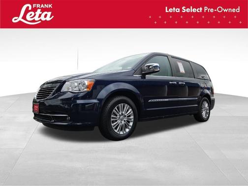 2016 Chrysler Town & Country Touring-L