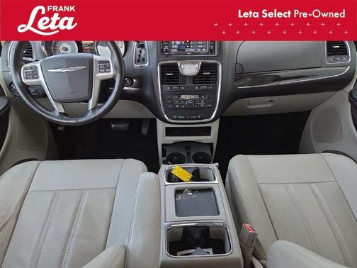 2016 Chrysler Town & Country Touring-L