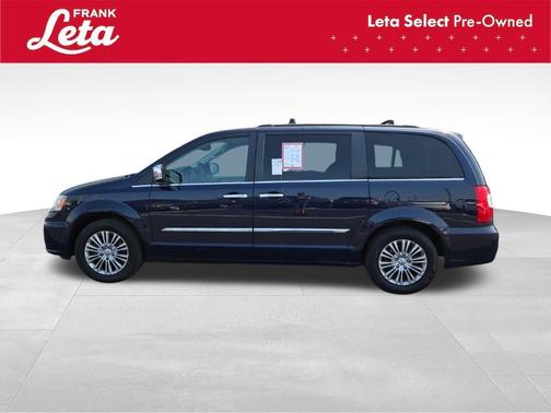 2016 Chrysler Town & Country Touring-L