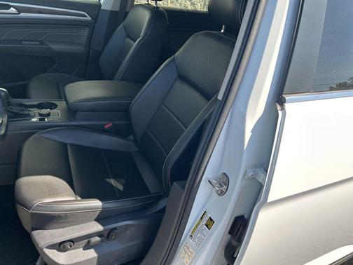 2021 Volkswagen Atlas 3.6 V6 SE w/ Technology