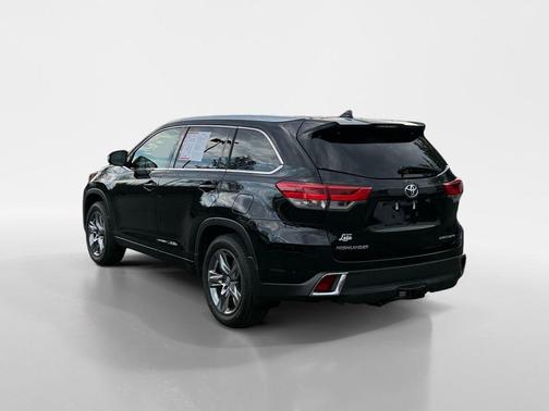 Gray 2019 Toyota Highlander Limited Platinum