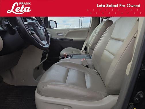 2017 Toyota Sienna 