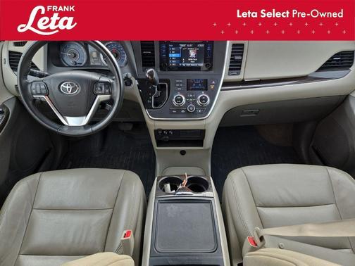 2017 Toyota Sienna 