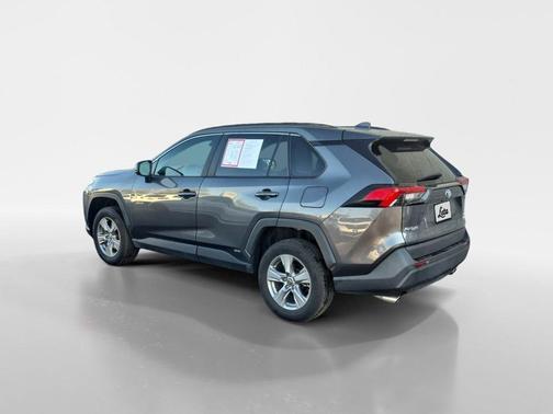 2022 Toyota RAV4 Hybrid LE