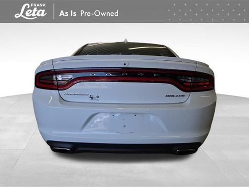 White 2016 Dodge Charger SXT