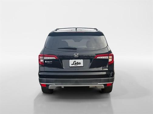 2019 Honda Pilot Touring 8-Passenger