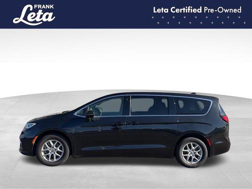 2023 Chrysler Pacifica Touring-L
