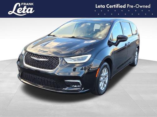 2023 Chrysler Pacifica Touring-L